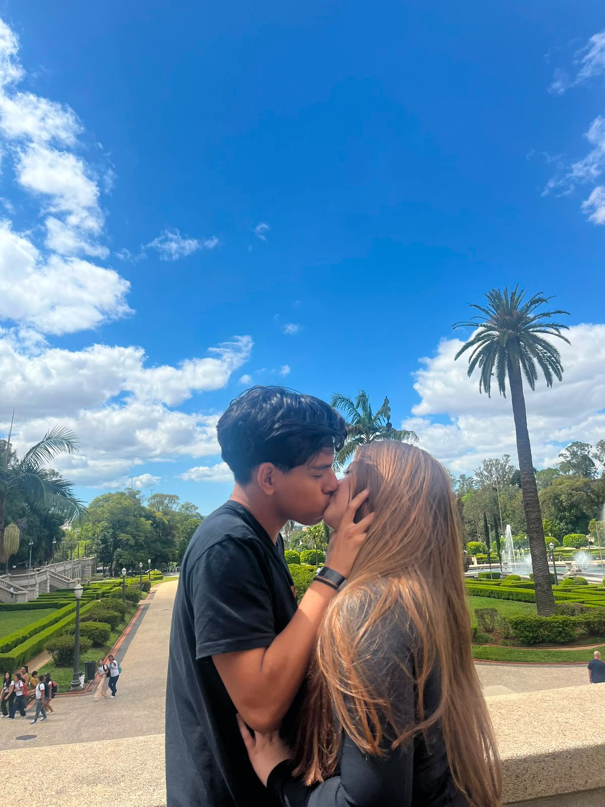 Beijo no jardim